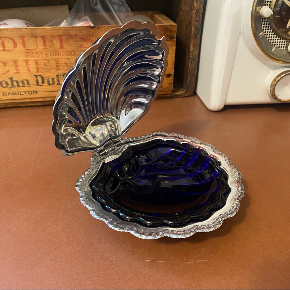 Vintage Silver Clam Shell Shaped Trinket Box